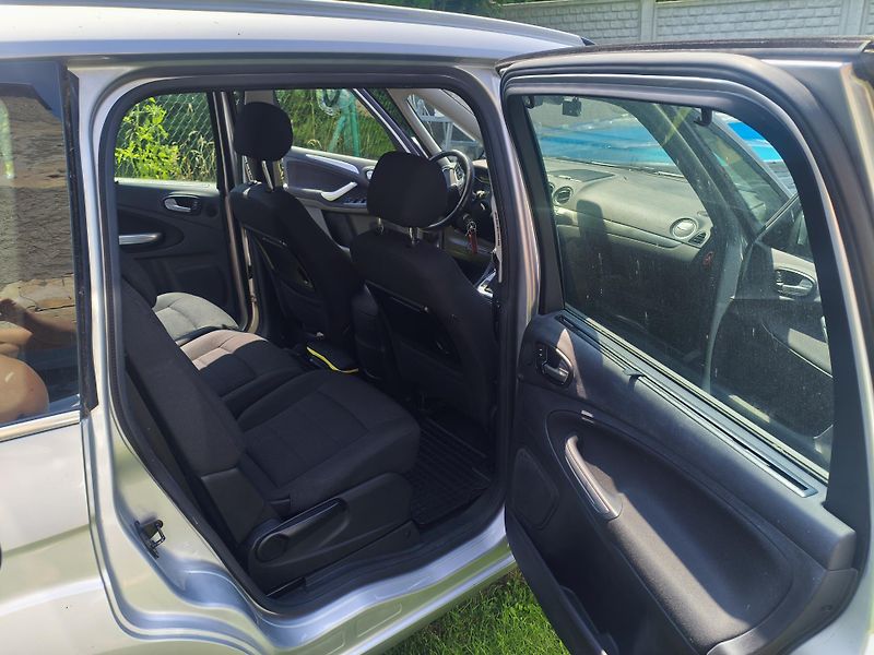Ford Galaxy (2012) - fotka 19 z 25