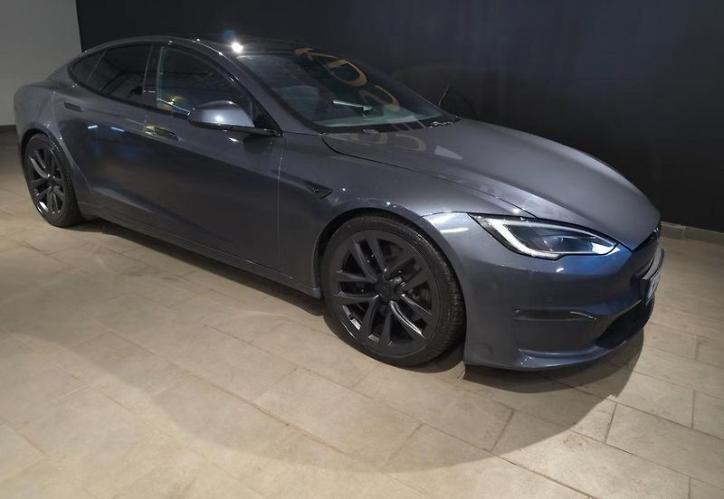 Tesla Model S Plaid AWD Tažné Yoke Dragster - fotka 5 z 6