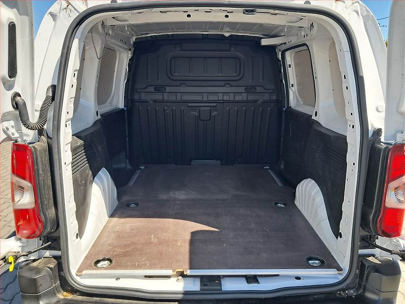 Peugeot Partner (2022) 1.5 BlueHDi, ČR, 1Maj, DPH - fotka 11 z 14