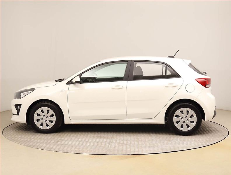 Kia Rio (2022) 1.2 DPI, Serv.kniha - fotka 3 z 17