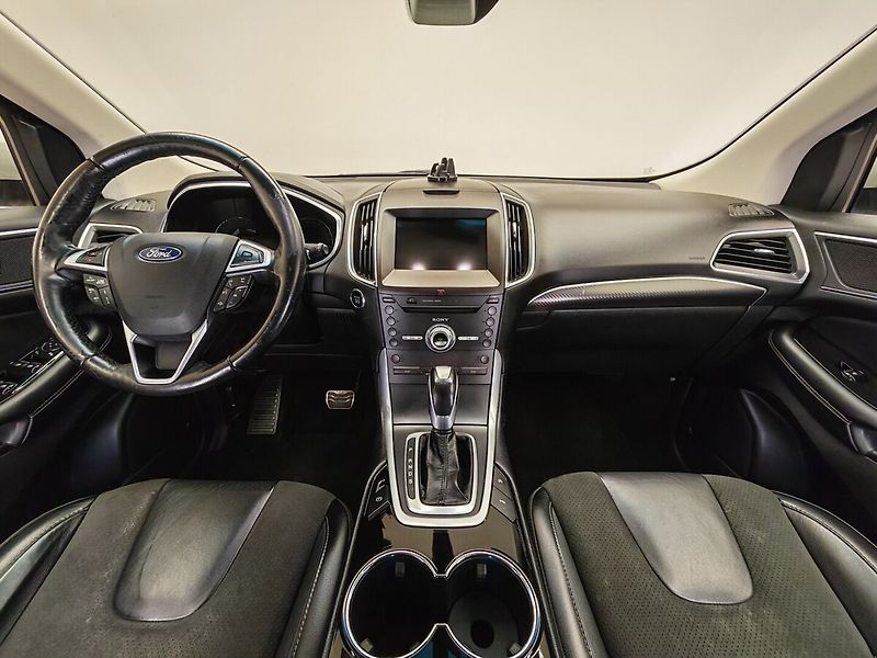 Ford Edge 2.0 Automat, 154 kW - fotka 10 z 44
