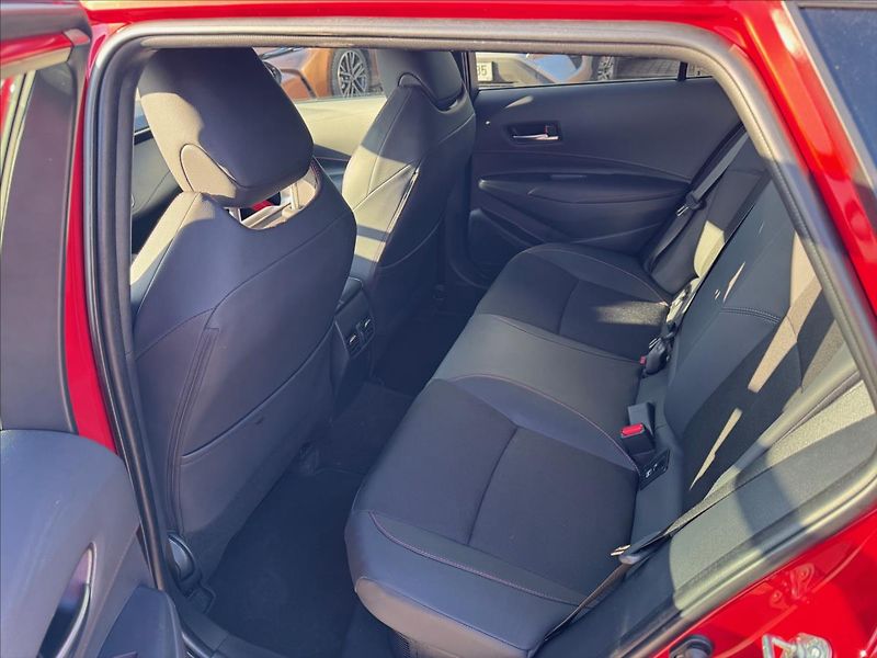 Toyota Corolla 1,8 GR Sport Dynamic - fotka 11 z 12