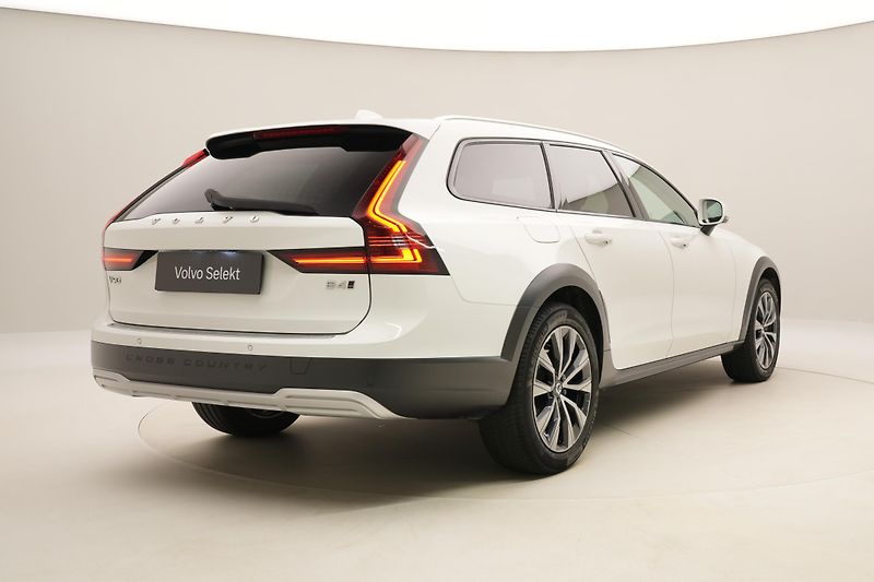 Volvo V90 CC B4 AWD PLUS AUT - fotka 13 z 56
