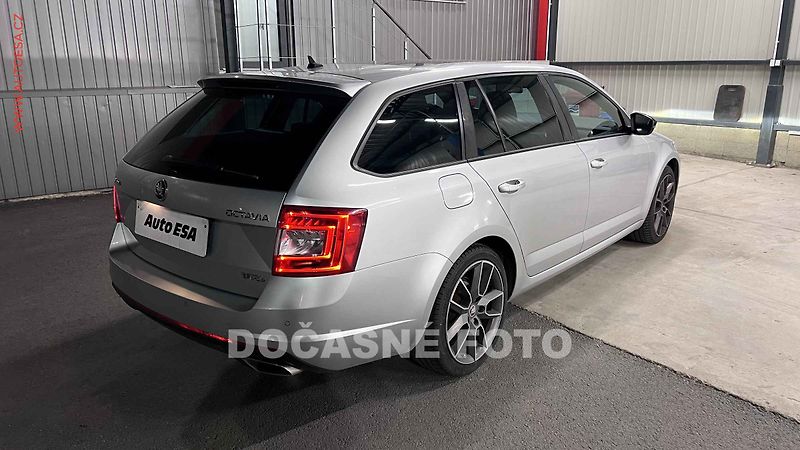 Škoda Octavia (2015) 2.0 TDi, ČR - fotka 2 z 3