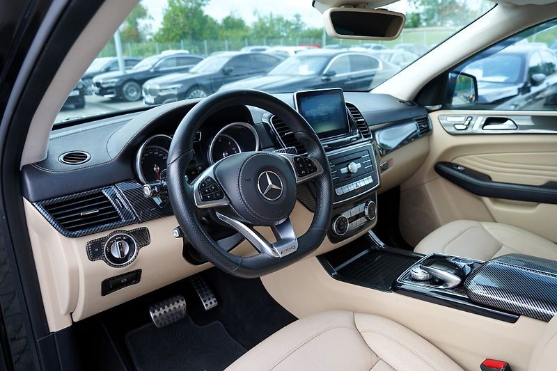 Mercedes-Benz GLE 350d 4Matic AMG/tažné/Harman - fotka 26 z 46