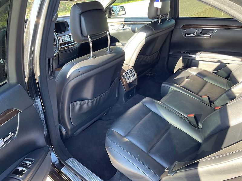 Mercedes-Benz Třídy S (2009) 350 CDI Long 4 matic! - fotka 53 z 64