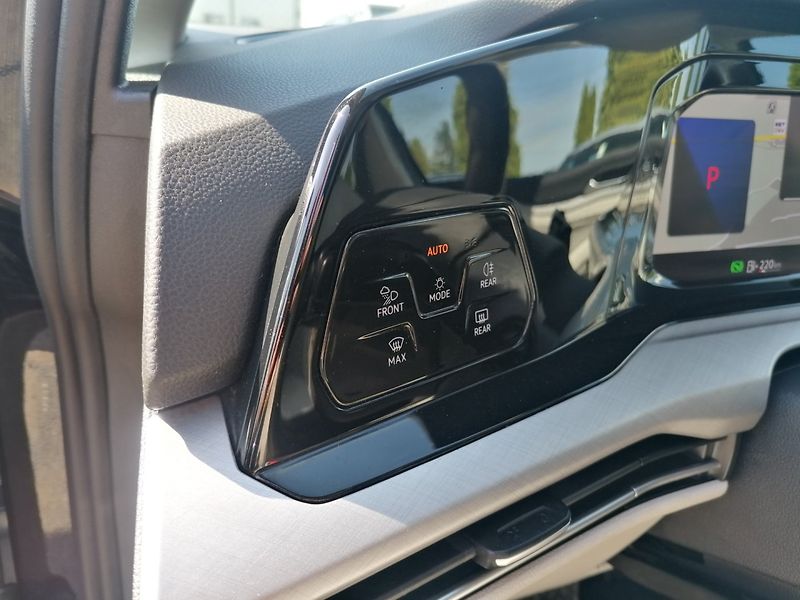 Volkswagen Golf (2022) 2.0 TDi DSG,IQ LED,ACC,PÁDLA - fotka 28 z 35