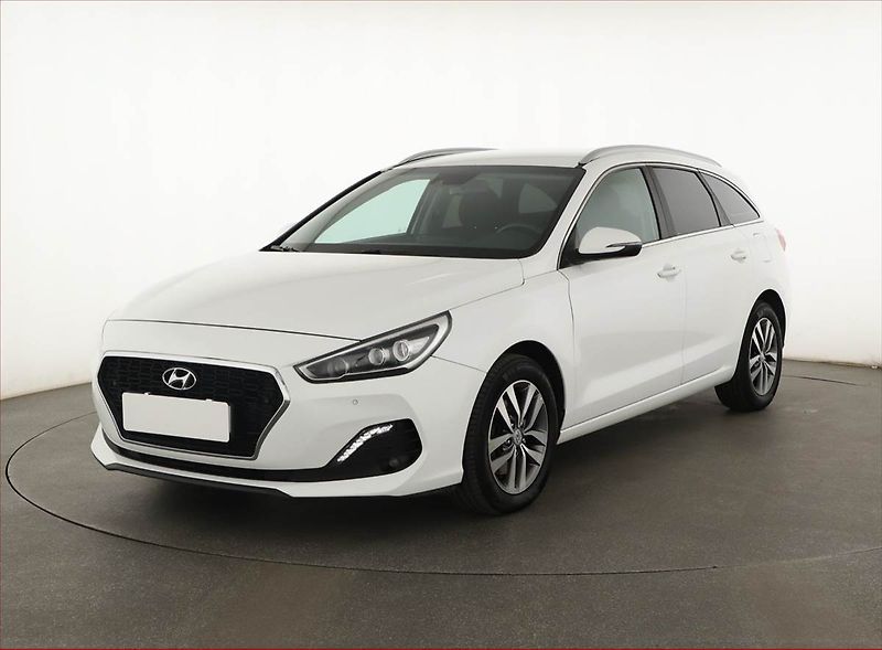 Hyundai i30 (2020) 1.6 CRDi, Automat, Navi - fotka 2 z 20