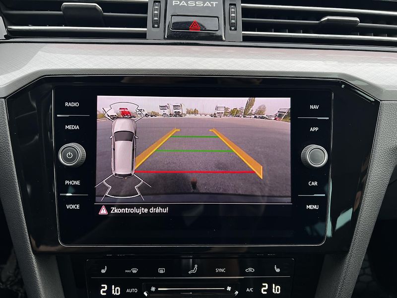 Volkswagen Passat 2.0TDI DSG Kůže Virtual TZ DPH - fotka 15 z 28