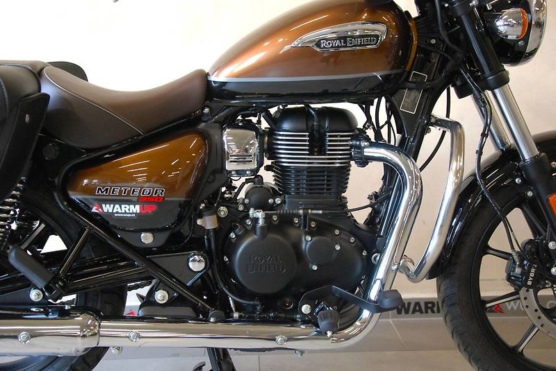 Royal Enfield Meteor 350 (2021) ZAZÁLOHOVÁNO - fotka 8 z 21