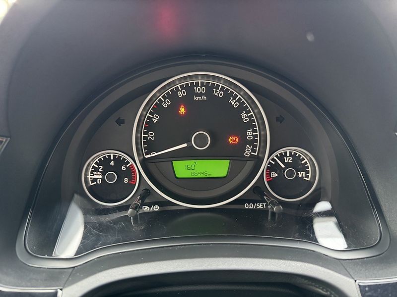 Škoda Citigo (2016) 1.0MPi Monte Carlo Klimatizace - fotka 8 z 50