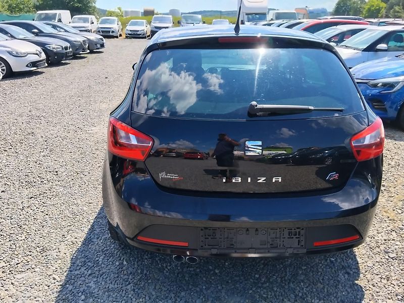 Seat Ibiza (2015) - fotka 18 z 25