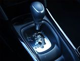 Peugeot 2008 (2018) 1.2 PureTech, Automat - náhled 13