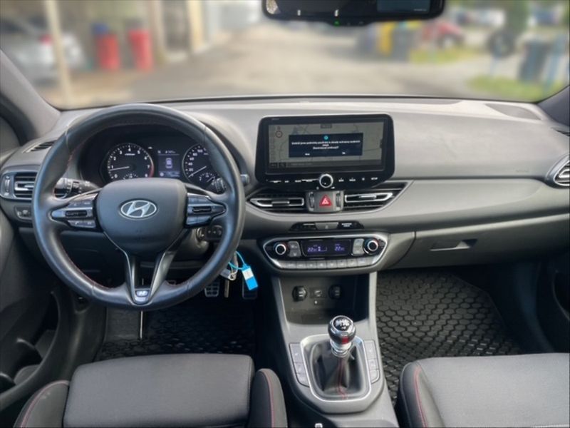 Hyundai i30 1,5 T-GDI N Line - fotka 9 z 11
