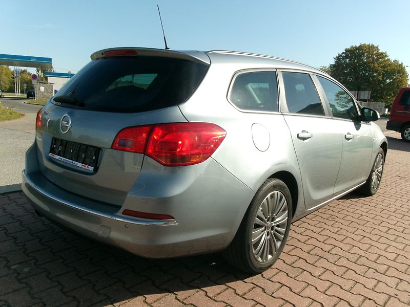 Opel Astra (2014) 1,4T KLIMA VÝHŘEV BT TEMP - fotka 9 z 25