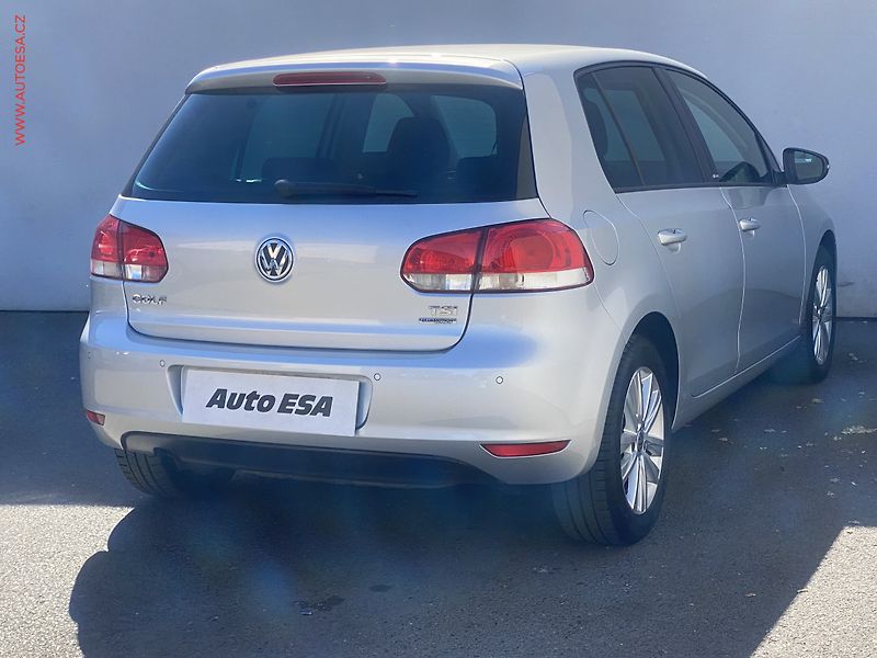 Volkswagen Golf (2011) 1.2 TSi, Style - fotka 4 z 17