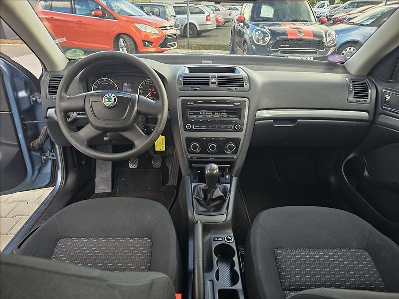 Škoda Octavia II 1,6 MPi75KW KLIMA TZ STK - fotka 17 z 38