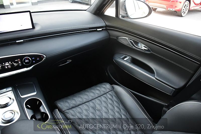 Genesis GV70 2.5T AWD AT8 SPORT LINE - fotka 23 z 58