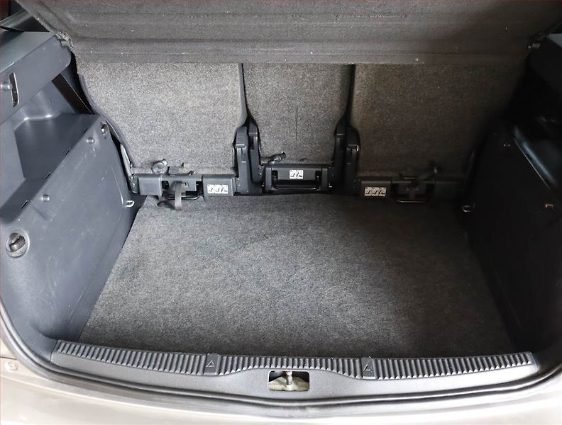 Škoda Roomster (2012) Comfort 1.6 TDI, Eko.zaplacen - fotka 14 z 17