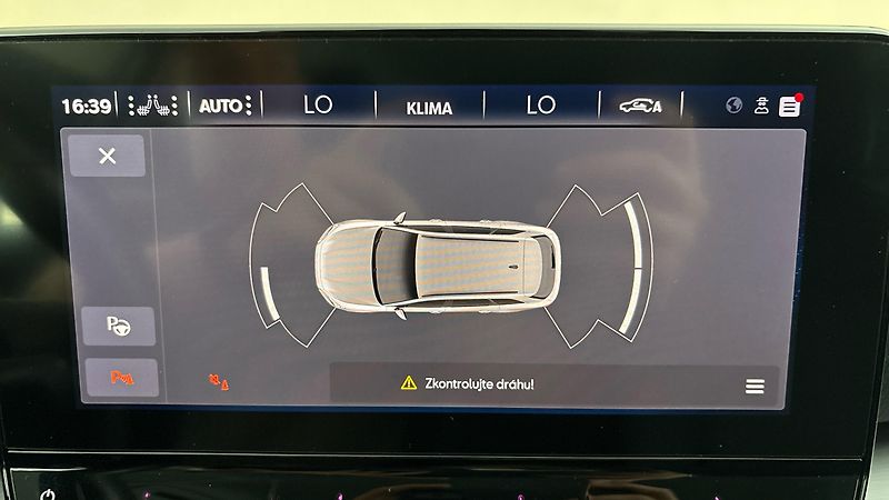 Seat Leon 2.0 TDI DSG FR Sportstourer - fotka 12 z 26