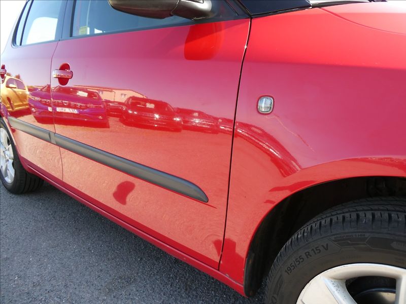 Škoda Fabia 1,2 HTP 2x kola, koupeno v ČR - fotka 11 z 40