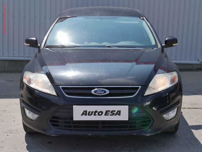 Ford Mondeo (2011) 2.0 TDCi, AC, tempo, výhřev - fotka 2 z 18
