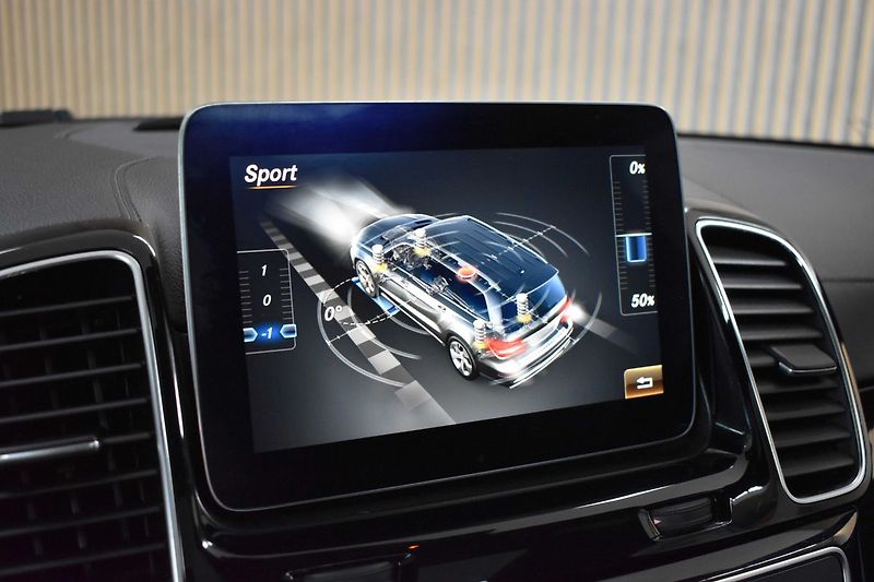 Mercedes-Benz GLS 500 4MATIC*AMG*AIR*TAŽNÉ*DPH* - fotka 40 z 65