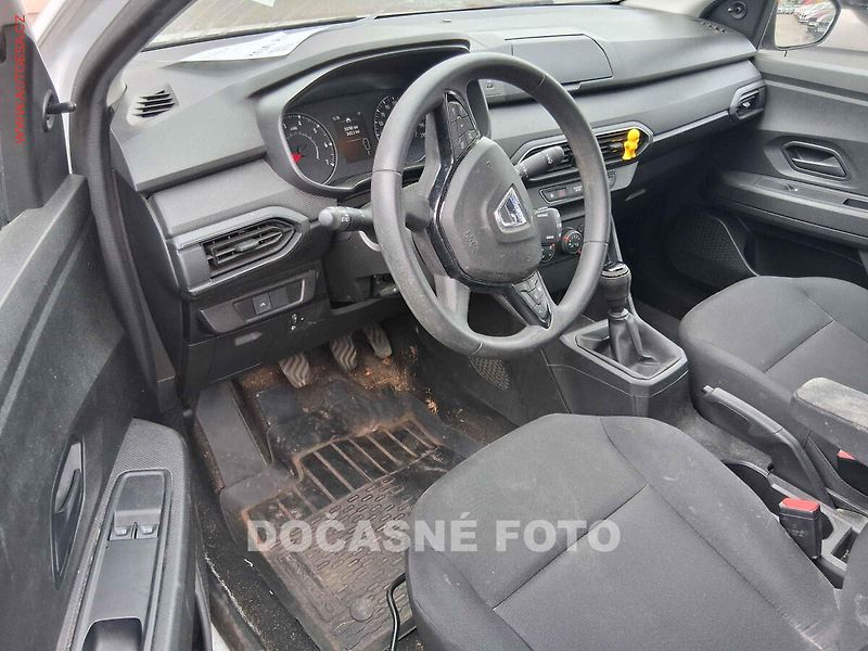 Dacia Sandero (2022) 1.0 TCE, ČR, AC, temp - fotka 3 z 3