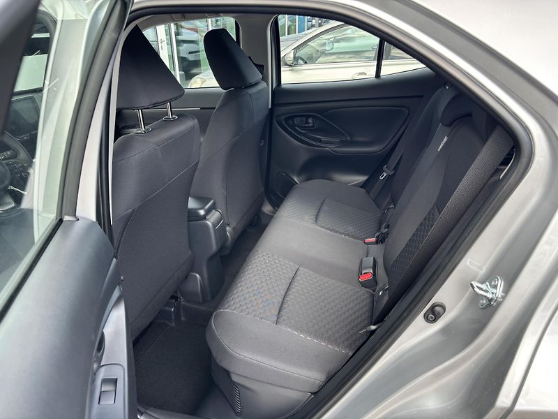 Toyota Yaris Cross (2026) LIMITED EDITION 1,5 HEV AT - fotka 9 z 14