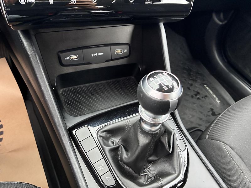 Hyundai Tucson 1.6T-GDi 110kW COMFORT - fotka 20 z 28