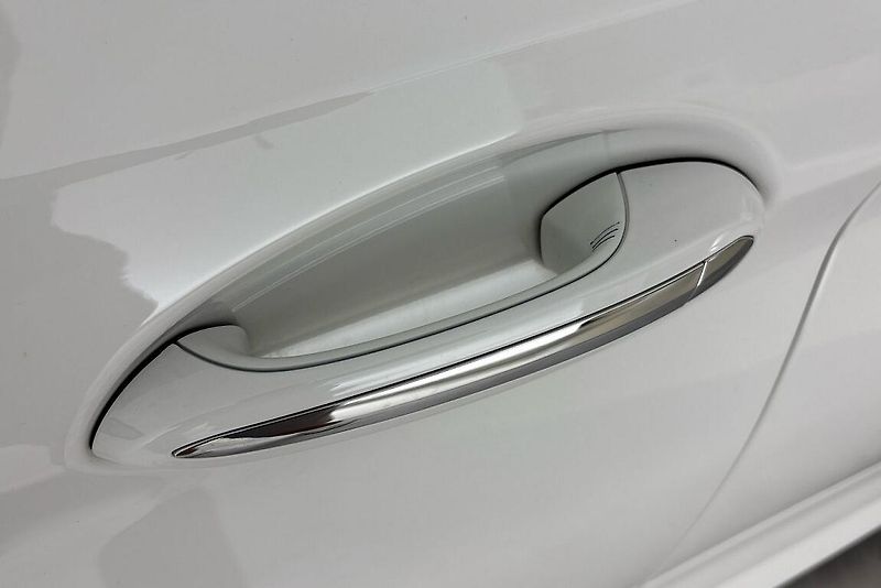 BMW Řada 5 540d xDrive - fotka 22 z 27