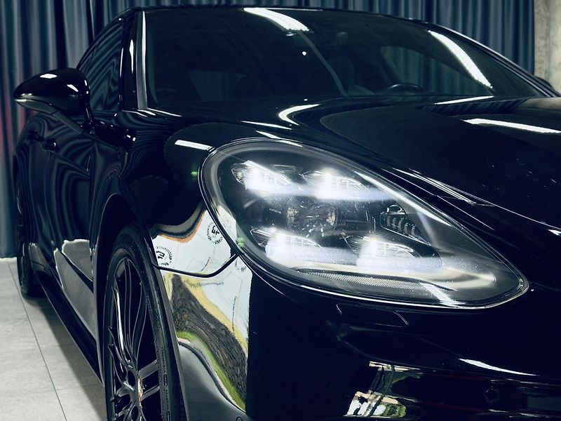 Porsche Panamera (2017) 4S DIESEL VÝFUK VZDUCH CARBON  - fotka 4 z 43