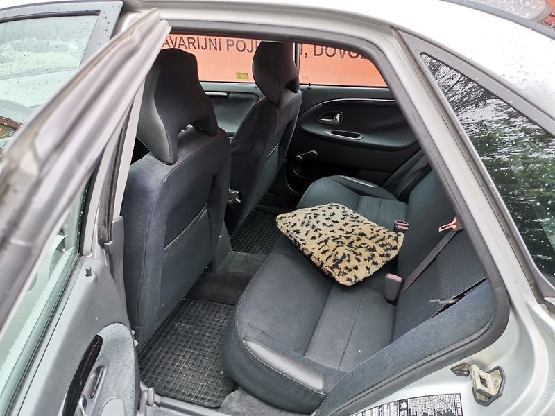 Volvo S40 (2001) 1.8i 90kw Nové v ČR 1.majitel! - fotka 18 z 24