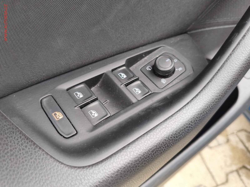 Volkswagen Passat (2022) 2.0 TDi, Business,  DSG - fotka 13 z 19