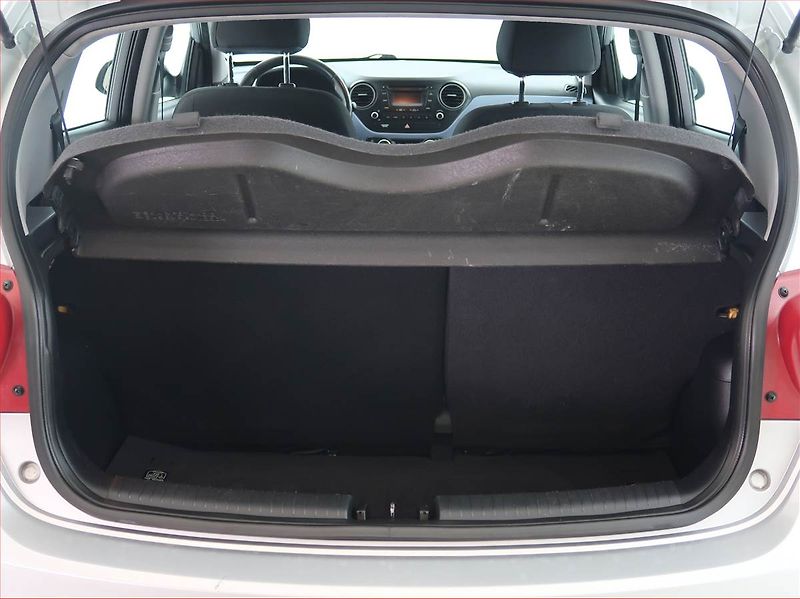 Hyundai i10 (2013) Comfort 1.0, Serv.kniha - fotka 13 z 17