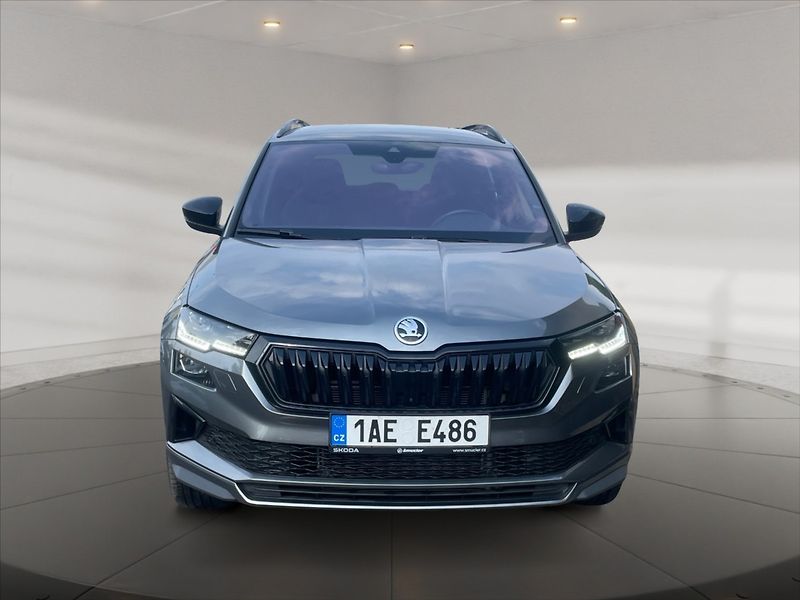 Škoda Karoq 2,0 TSI Sportline 4x4 DSG - fotka 2 z 11