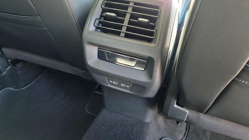 Volkswagen Tayron (2025) 2.0 TDI 142kW 4x4 DSG7 7míst - fotka 15 z 41