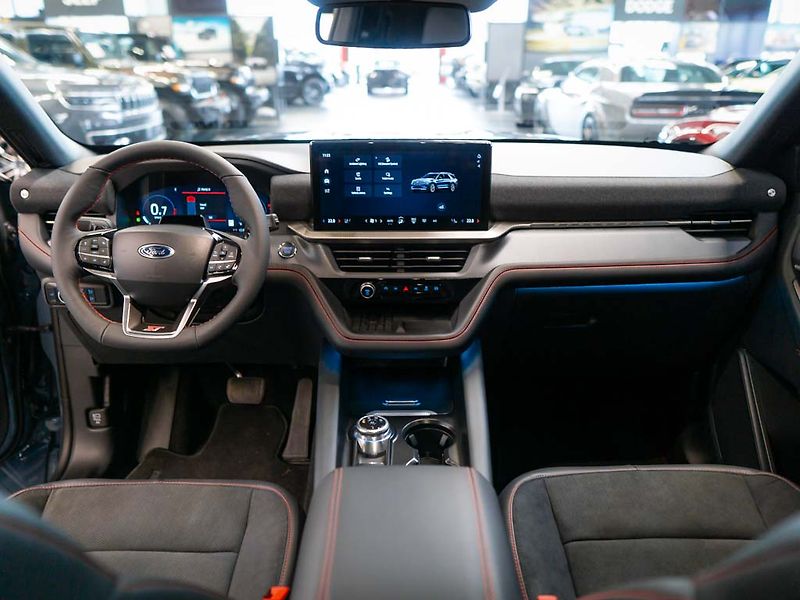Ford Explorer (2026) 3.0 ST 4WD 21Alu, B&O 980W - fotka 41 z 45