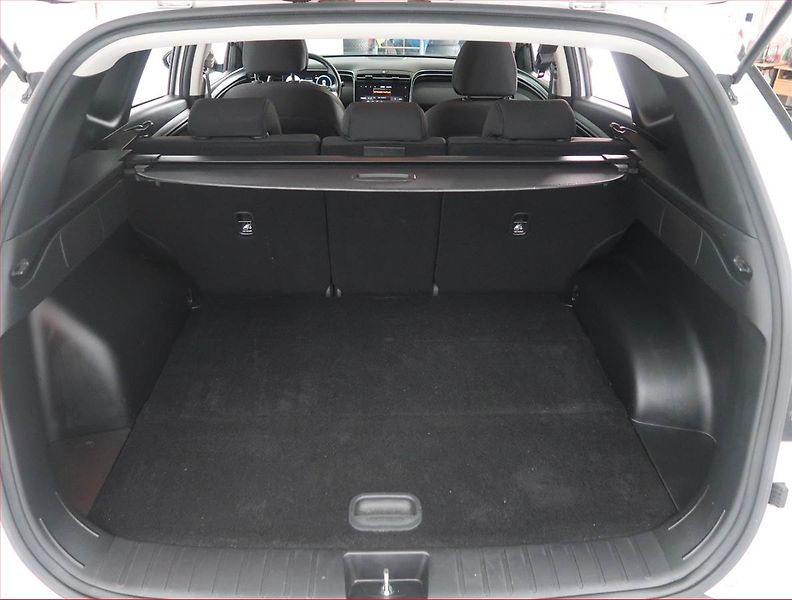 Hyundai Tucson (2021) 1.6 T-GDI - fotka 13 z 14