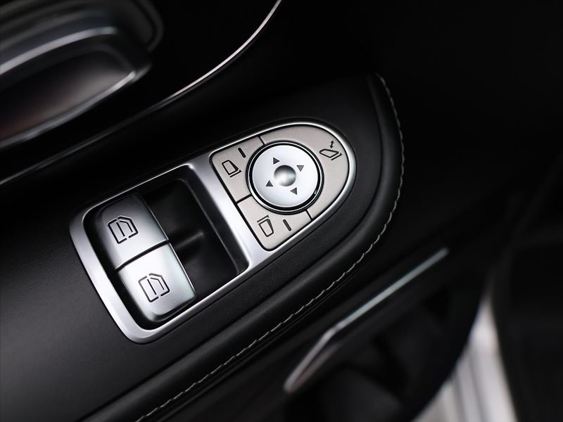 Mercedes-Benz Třídy V 2,1 250d 140kW 7-Míst CZ 4M - fotka 18 z 42