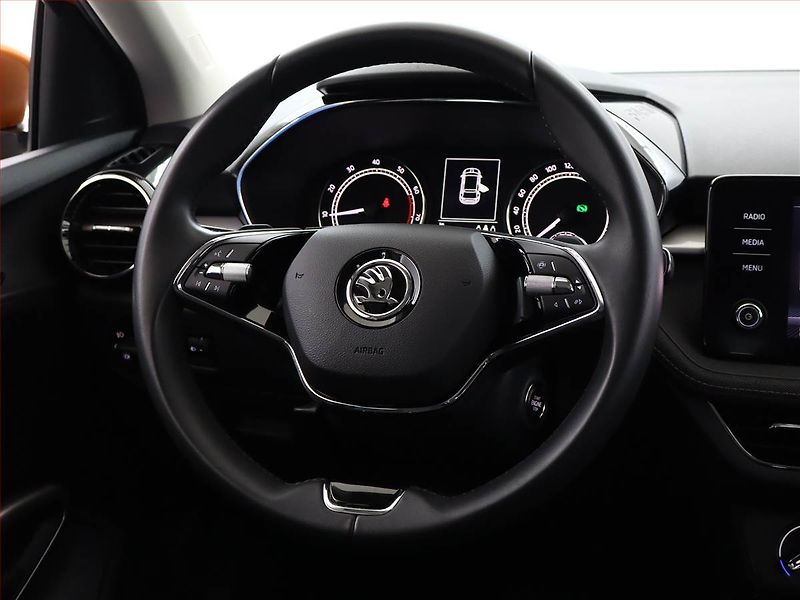 Škoda Fabia (2022) 1.0 TSI, Automat, Serv.kniha - fotka 14 z 19