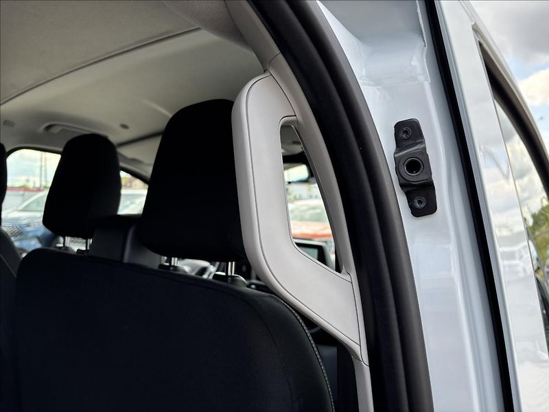 Ford Transit Custom 2,0 EcoBlue 100kW Trend L2 - fotka 17 z 43