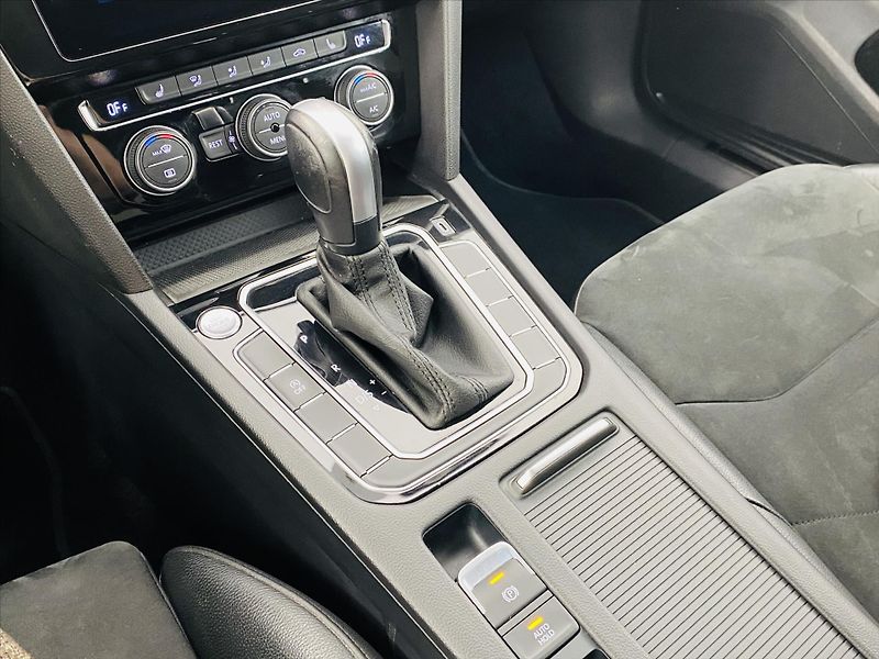 Volkswagen Arteon 2,0 TDI DSG 110 kW Elegance - fotka 21 z 26