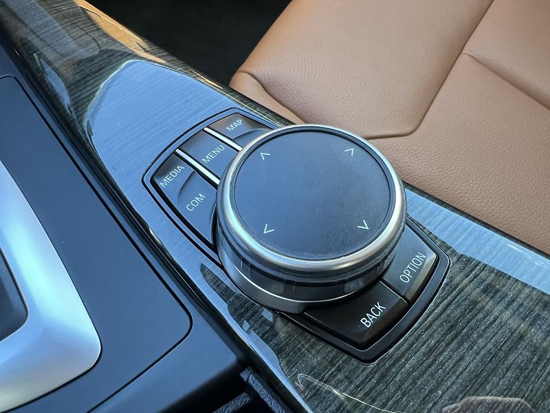 BMW Řada 3 (2019) GT 140kW xDrive - fotka 23 z 33