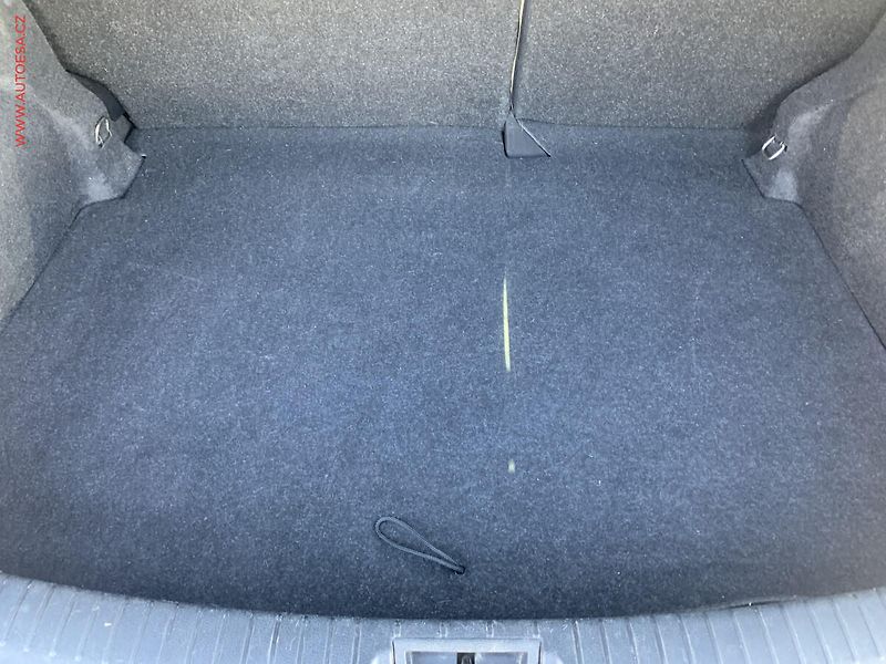 Nissan Qashqai (2013) 1.6dCi, Tekna, kůže, panor - fotka 7 z 20