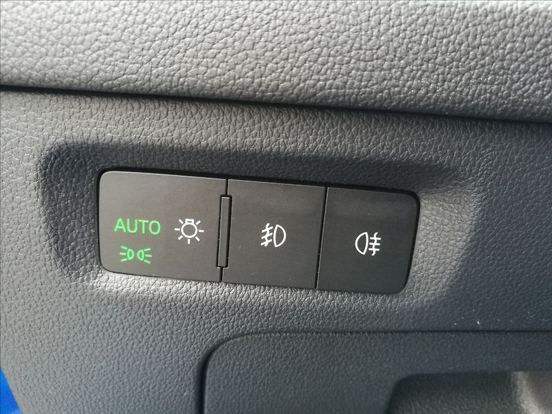 Škoda Octavia 2,0 TDI DSG - fotka 12 z 22