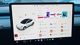 Tesla Model Y (2022) LR AWD Berlin Záruka SoH 93,4% - náhled 50