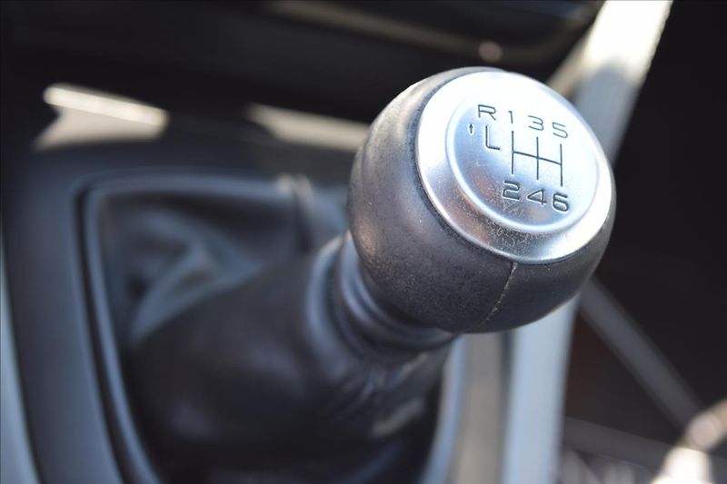 Peugeot RCZ 1,6 i 115KW NOVÁ STK ALU KLIMA - fotka 41 z 48