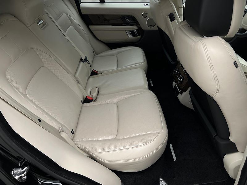 Land Rover Range Rover 4.4 SDV8 VOGUE AUT CZ - fotka 23 z 52
