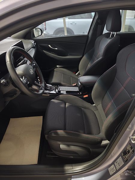 Hyundai i30 (2024) 1.0T-GDi 74kW N-line AT - fotka 9 z 21